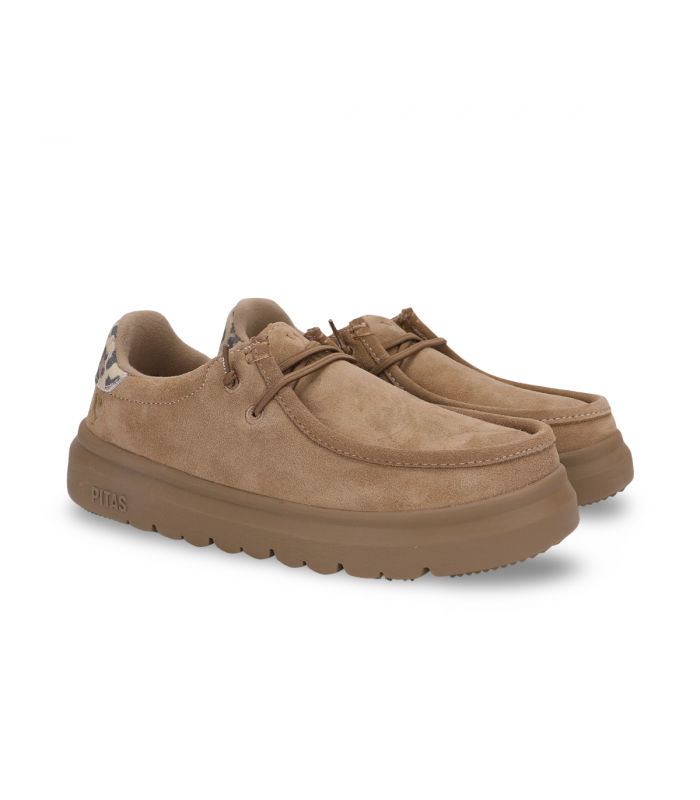 Walk in Pitas LION. Wallaby camel con suela ligera y estilo versátil para diario