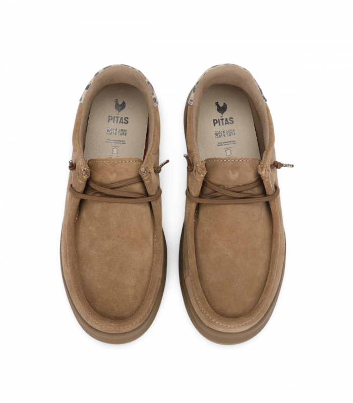 Walk in Pitas LION. Wallaby camel con suela ligera y estilo versátil para diario
