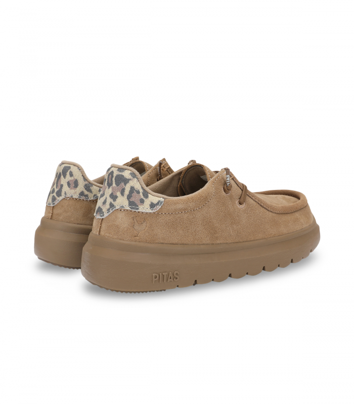 Walk in Pitas LION. Wallaby camel con suela ligera y estilo versátil para diario