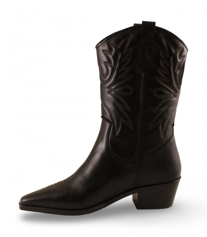 LOL SHOES Hayde negra. Bota cowboy negra con bordados al tono y tacón ancho, ideal con vestidos largos