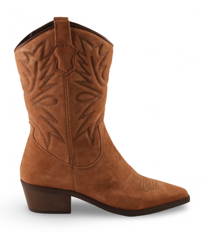 LOL SHOES Hayde taupe. Bota vaquera taupe con bordado decorativo y tacón medio, perfecta con denim o ante