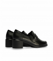Pitillos 10741 Negro. Zapato negro con tacón y hebilla, perfecto para looks formales