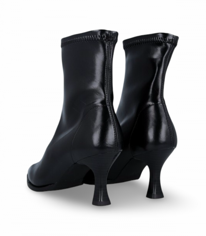 Miss Elastic 78039. Botín negro elegante con tacón fino y tejido elástico adaptable