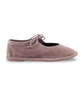 TOP3 SA772 taupe. Babucha taupe con cordones y suela fina, ideal para looks de entretiempo