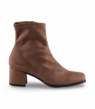 Celia 1501 taupe. Botín elástico taupe sin adornos. Estilo neutro ideal para otoño