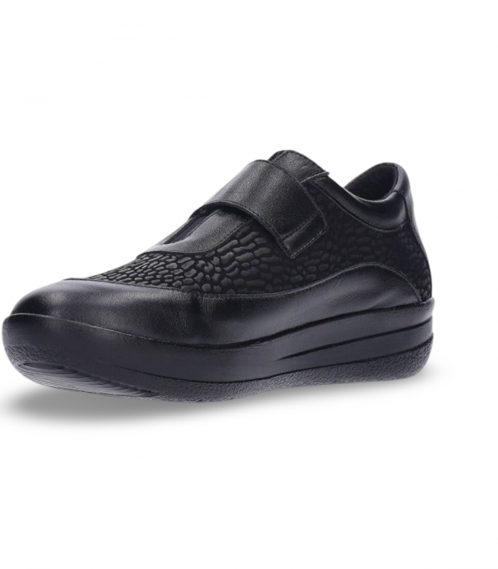 Cutillas 50753 negro. Zapato negro con velcro. Muy cómodo para caminar todo el día