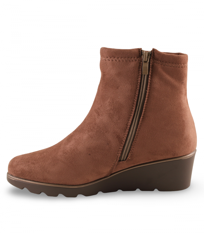 Khloe Marin 9080M taupe. Botín cuña taupe impermeable con caña media, cómodo y perfecto para invierno