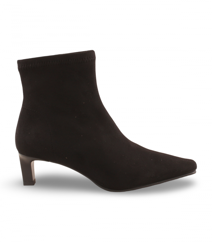 Miss Elastic 78101. Botín negro en ante elástico con tacón fino y ajuste confortable