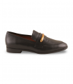 Ángel Alarcón 25517 H614A. Mocasín negro en napa con pala decorada y diseño atemporal