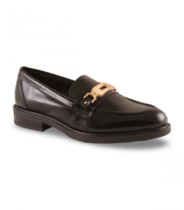 Bryan 8201 Negro. Mocasín tradicional de piel negra con estribo y diseño cómodo
