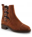 LOL SHOES Luar marrón. Botín marrón con tres hebillas, suela cómoda y puntera fina, combina con tonos tierra
