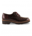 Pitillos 10771 Burdeos. Zapato burdeos charol efecto coco con suela gruesa y estilo único