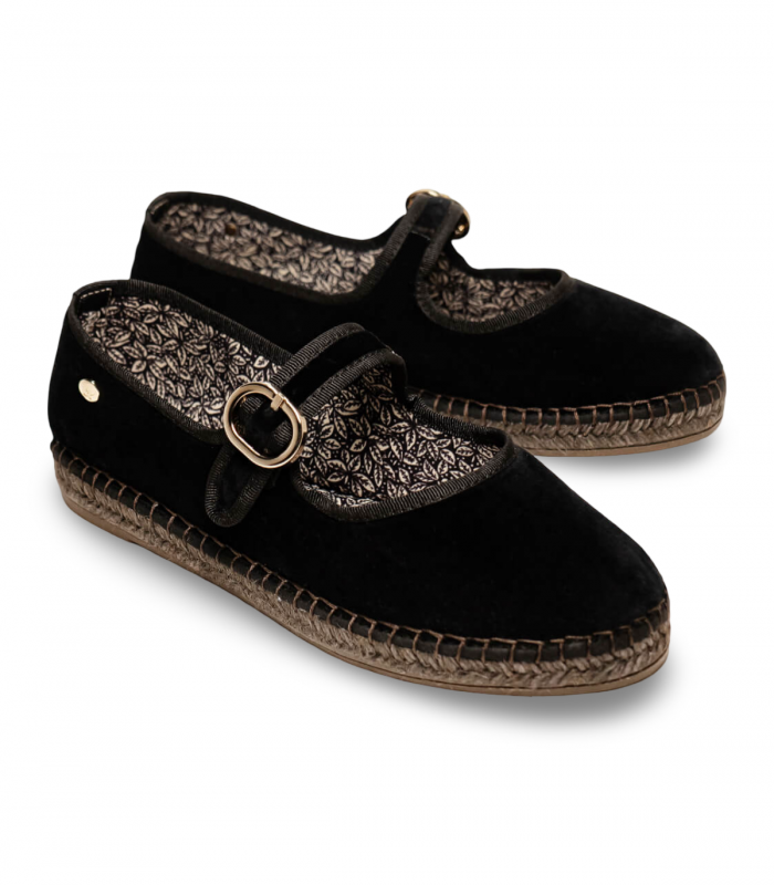 Alhamas Adelfa 53998 negro. Bailarina negra en terciopelo con hebilla dorada, perfecta para eventos