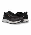 Paredes LT25518 negro. Deportiva negra waterproof. Versátil para clima húmedo