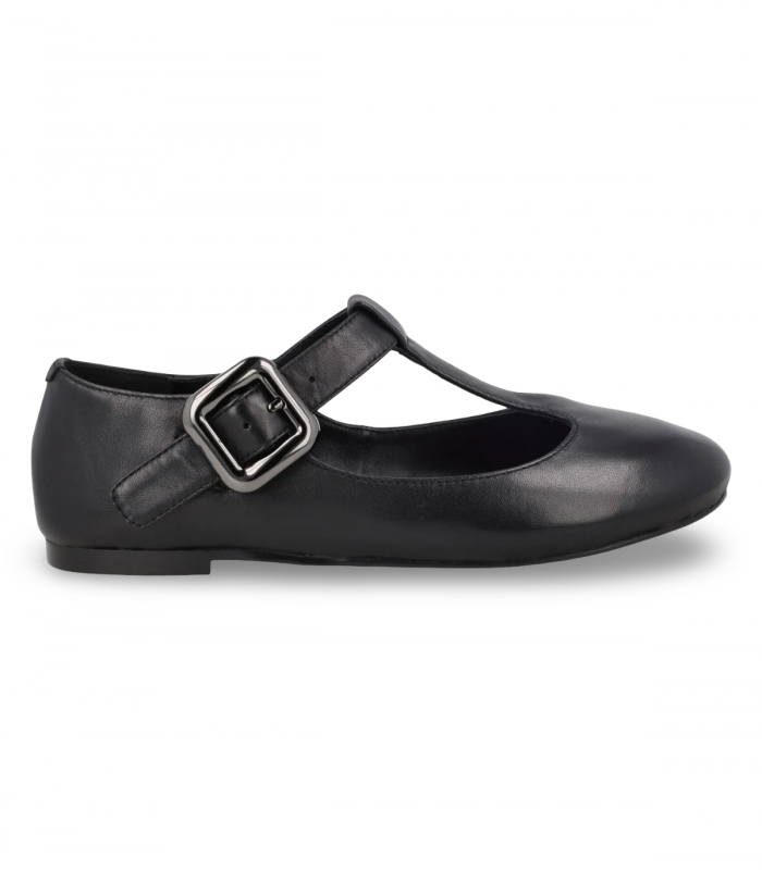 Shemerry Zintia negro. Salón de piel con tira y hebilla, elegante y funcional para el día a día