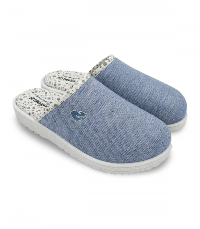 Zapatilla de color azul mujer