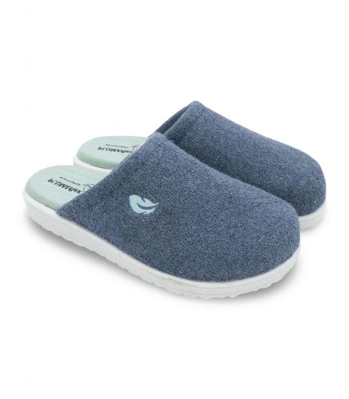 zapatilla de la marca plumaflex en color azul