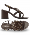 Sandalia vestir marrón flor Arezzo A12463007600003