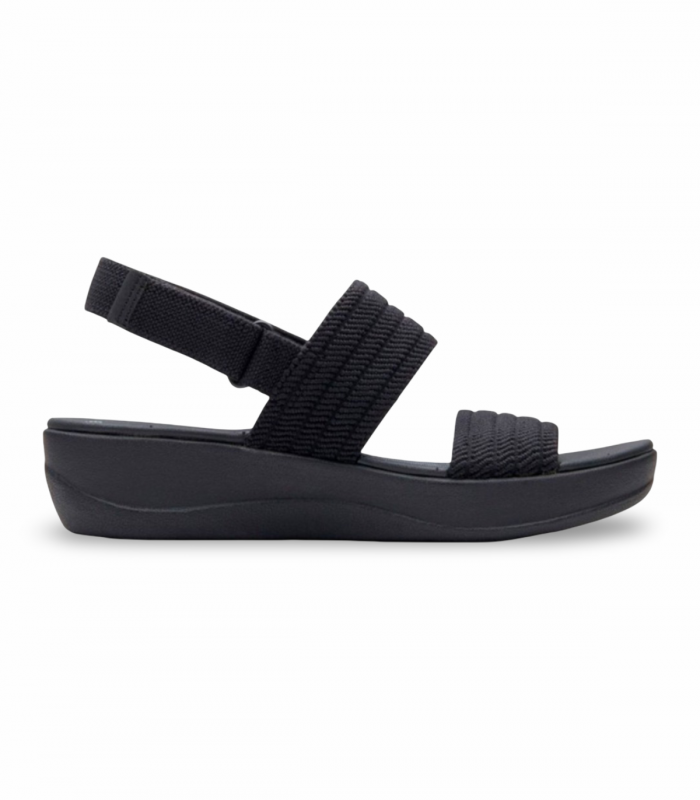 Sandalia confort negra con velcro Clarks Arla Stroll, práctica