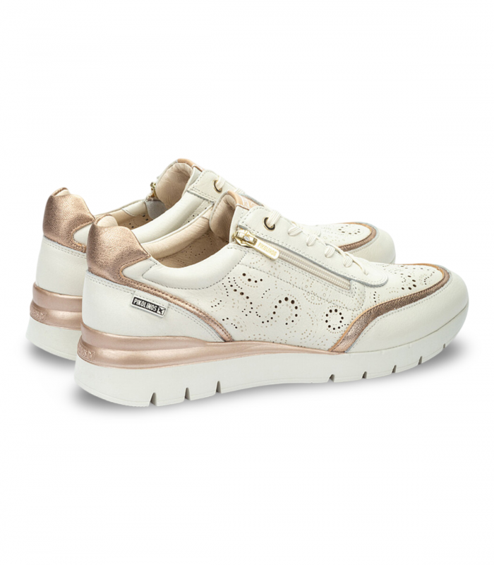 Deportiva en piel nata con cordones y cremallera Pikolinos Cantabria, cómoda y práctica