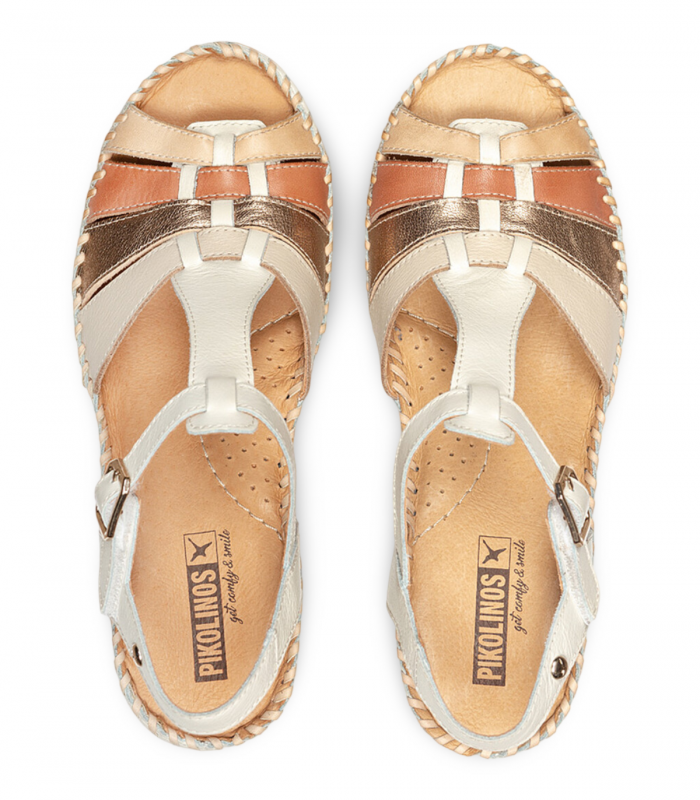 Sandalia de cuña color nata Pikolinos Aguadulce, cómoda y elegante