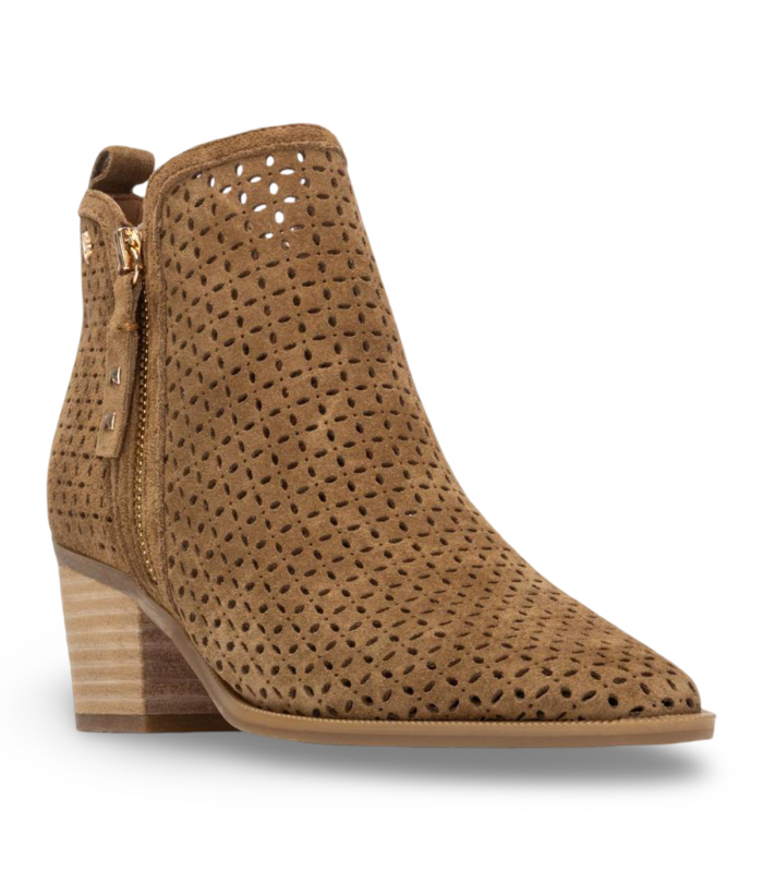 Botín camel troquelado Carmela 163149, boho