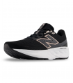 Deportivo negro con Fresh Foam New Balance 520 v9, ligero y amortiguado