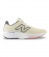 Deportivo color lino con Fresh Foam New Balance 520 v9, suave y ligero