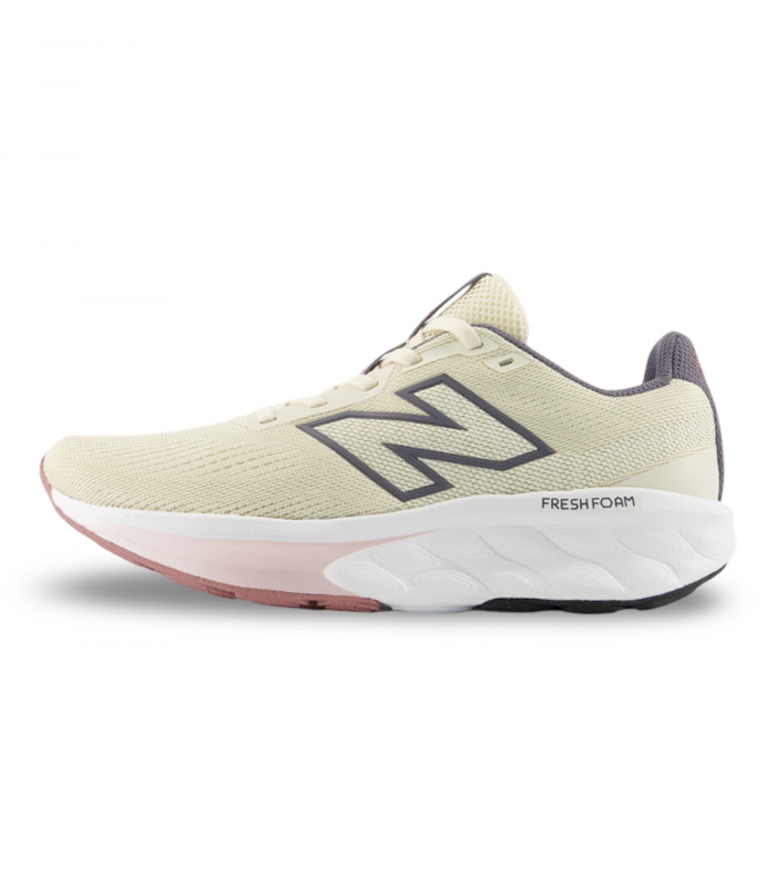 Deportivo color lino con Fresh Foam New Balance 520 v9, suave y ligero
