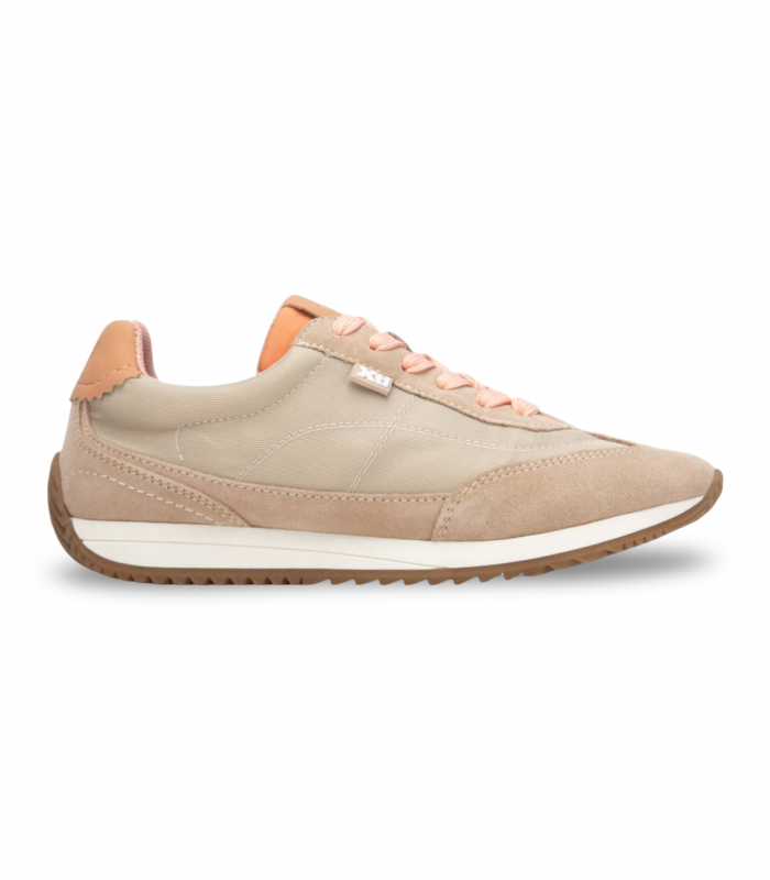 Deportivo beige urbano ligero XTI 145209, versátil