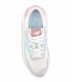 Deportivo azul claro retro New Balance 237, fresco y urbano