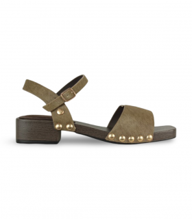 Sandalia moca con tachas TOP3 SF1644