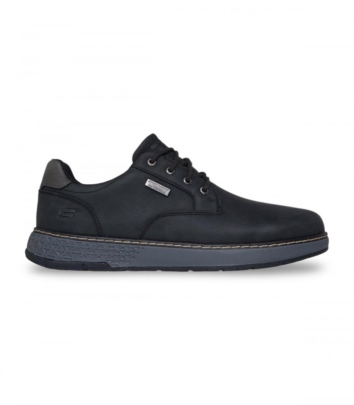 Zapato waterproof caballero Skechers Relaxed Fit Garlan Pryor 205234 con protección impermeable y horma cómoda.