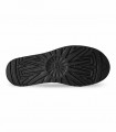 Botín UGG Classic Ultra Mini Nubuck 1184556 en negro con acabado nobuck y estética urbana sofisticada.