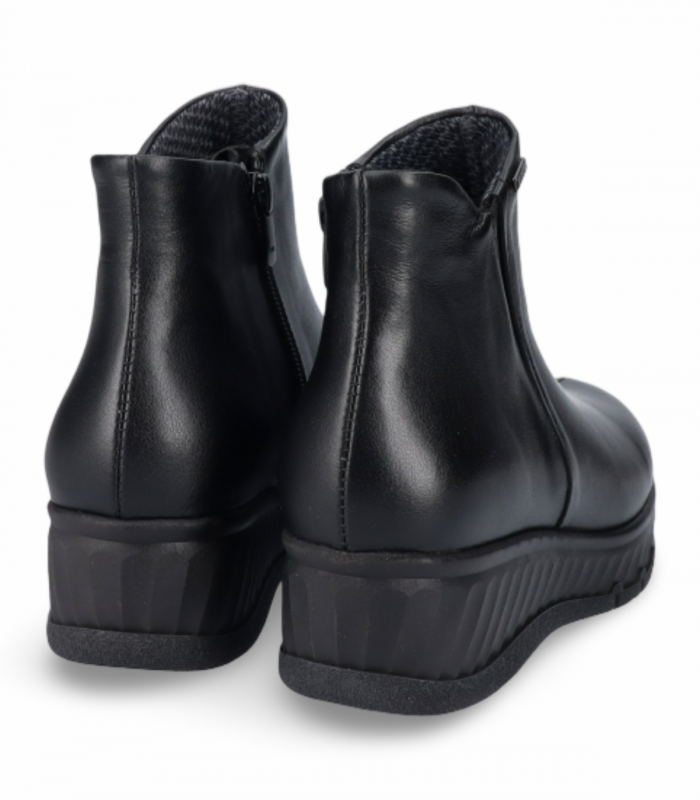Botín D’Chicas 3050 Hidro en piel negra con elásticos y membrana impermeable
