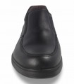 Zapato clásico con elásticos laterales en negro.