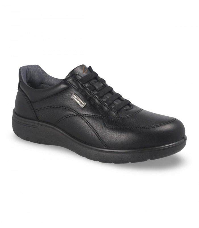 Zapatos clásicos con cordones elásticos.
