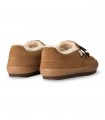 Mocasín forrado UGG Quill Slip-On 1181470 con interior cálido y estilo artesanal relajado.