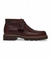 Botín Wallabee Clarks Cleyhill Top en piel marrón granulada con suela track