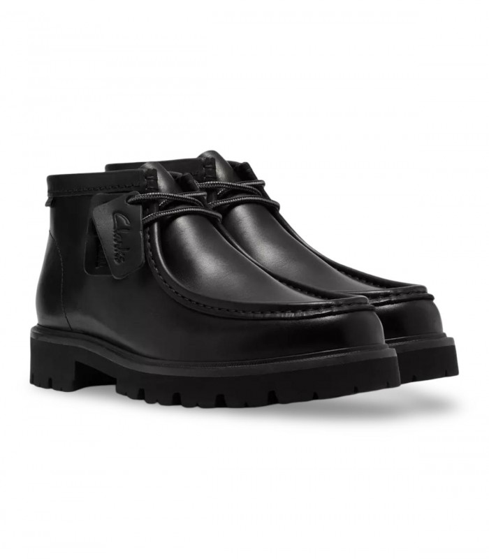 Botín Clarks Cleyhill Top en piel negra con suela dentada