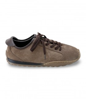 Deportiva barefoot Eli Soft 68009 en velour trufa taupe de líneas minimalistas