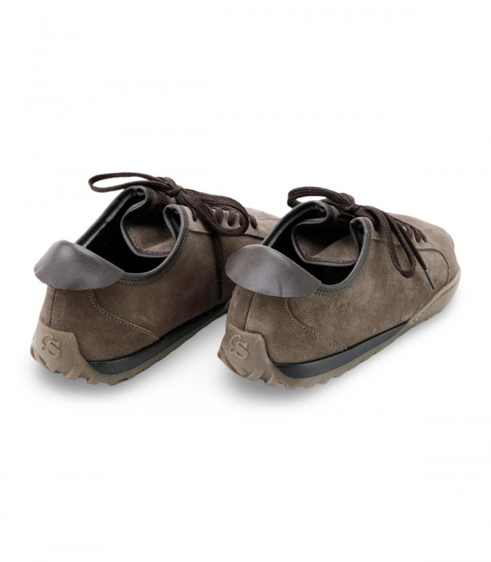 Deportiva barefoot Eli Soft 68009 en velour trufa taupe de líneas minimalistas