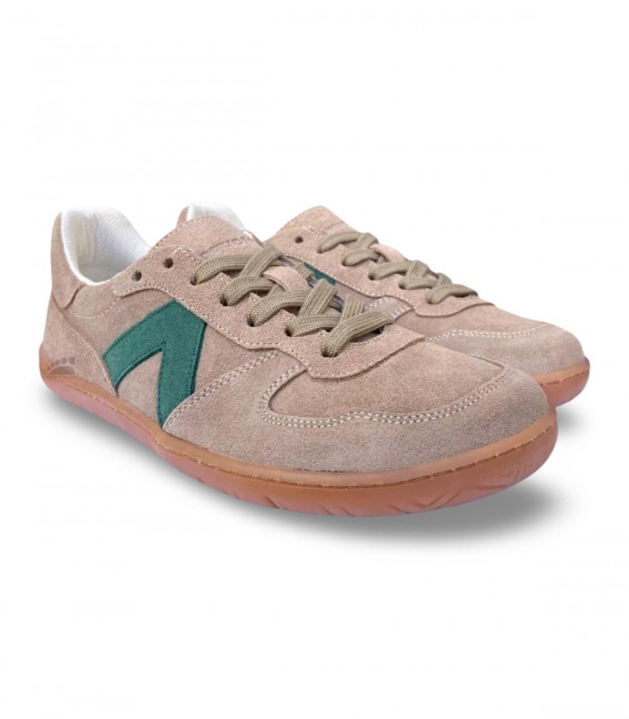 Deportiva barefoot Coqueflex Core Stone en tono piedra con detalle verde