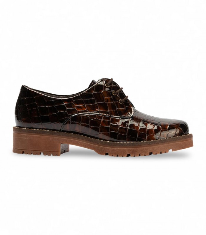 Blucher Pitillos 10771 marrón con grabado coco, cordones y suela dentada