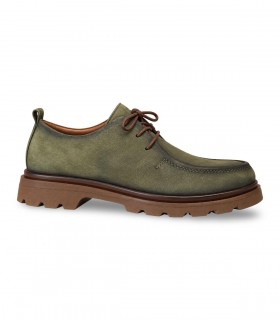 Wallaby 48 Horas 2001 en nobuck kaki con cordones finos y suela track