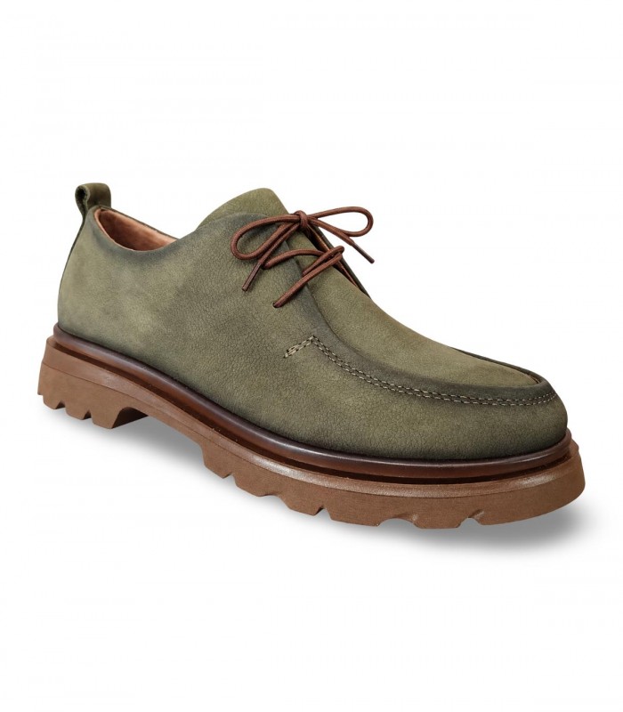 Wallaby 48 Horas 2001 en nobuck kaki con cordones finos y suela track