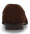 Mocasín Unisa Dalcy en ante marrón Walnut con adorno metálico y tacón bajo