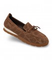 Mocasín deportivo Unisa Dimas taupe con grabado coco y detalle de lazada