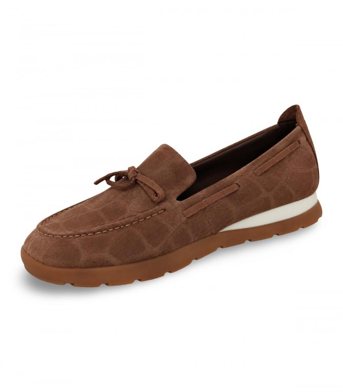Mocasín deportivo Unisa Dimas taupe con grabado coco y detalle de lazada