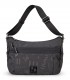 Bandolera Pepe Moll 262262 negra con detalles grabados y bolsillos de cremallera